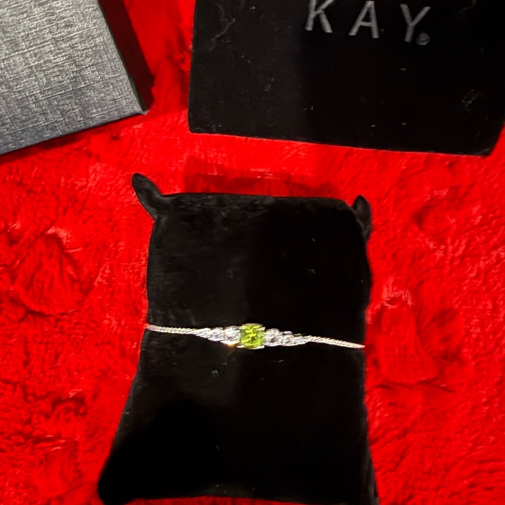 Sterling Silver peridot bolo bracelet with white sapphires. - Picture 2 of 9